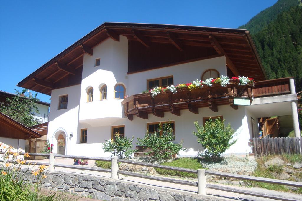 Alpenhaus Christian Apartment Neustift im Stubaital Luaran gambar