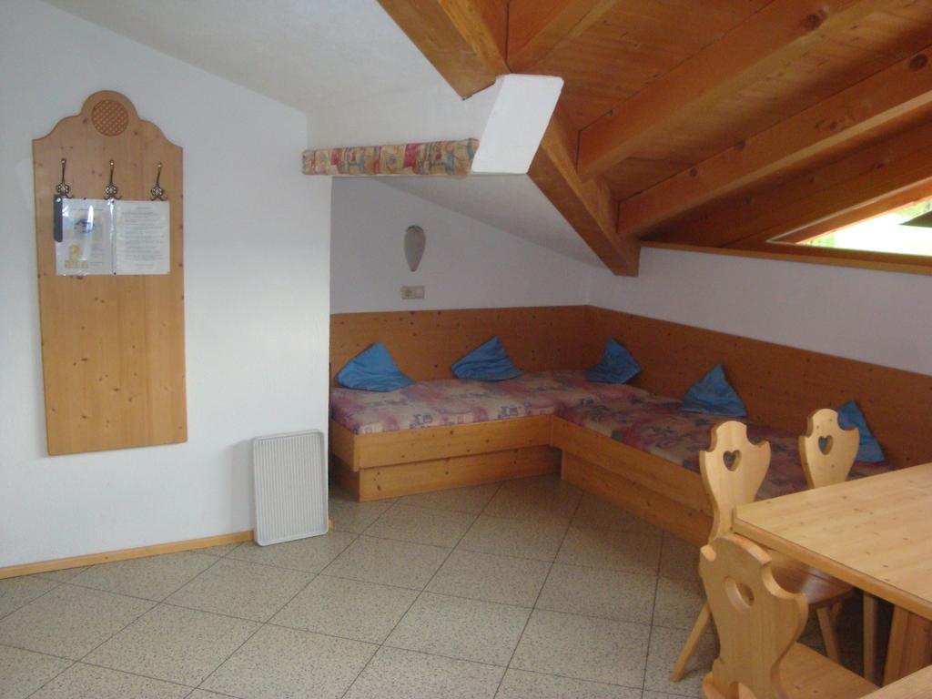 Alpenhaus Christian Apartment Neustift im Stubaital Bilik gambar