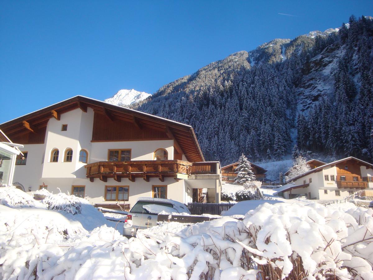Alpenhaus Christian Apartment Neustift im Stubaital Luaran gambar